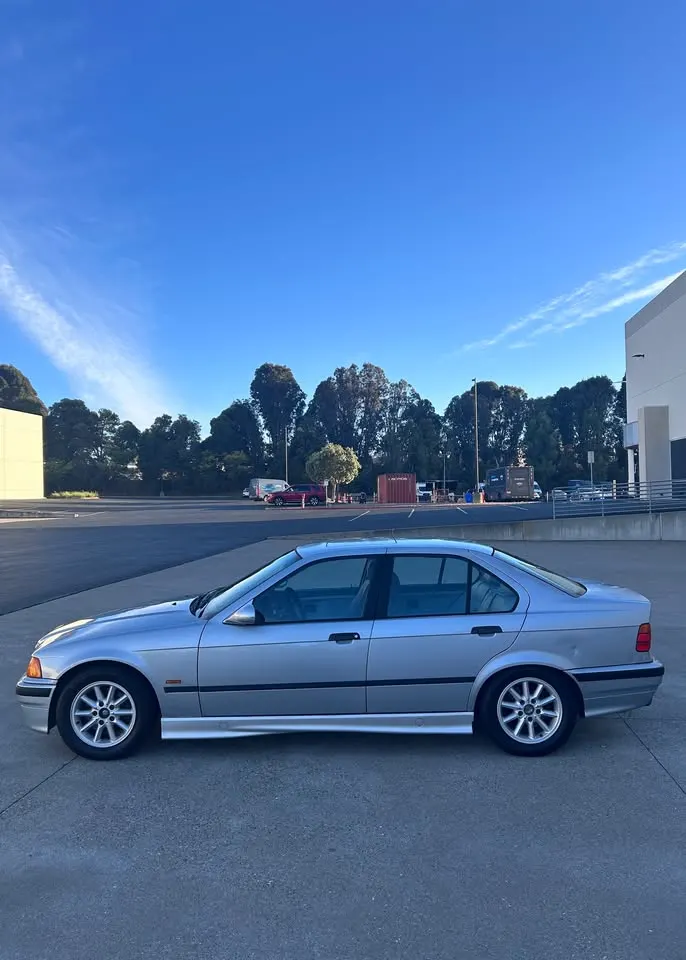 1998 BMW series 3 - AUTOMOBILE - United States
