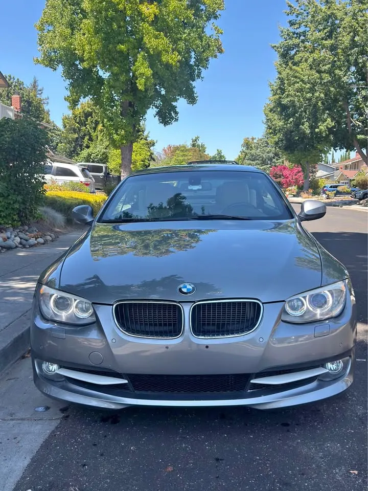 2012 BMW 3 series - AUTOMOBILE - United States