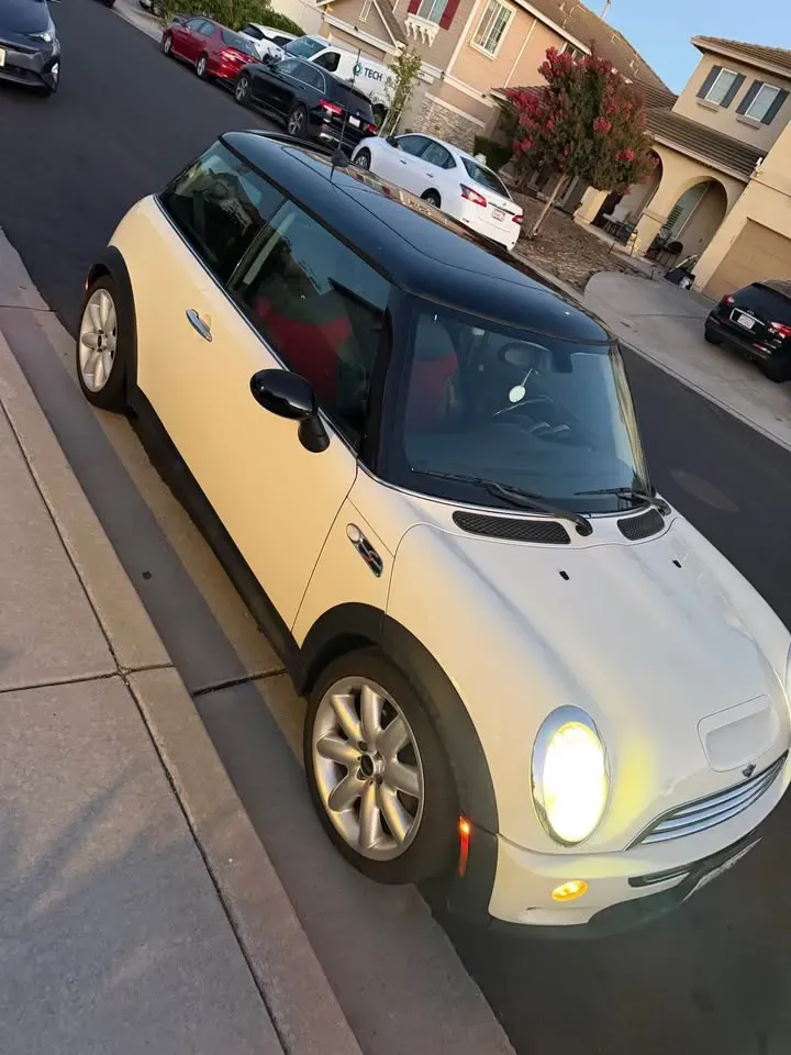 2006 MINI cooper - AUTOMOBILE - United States