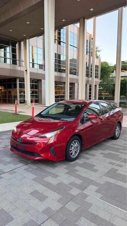 2017 Toyota prius - AUTOMOBILE - United States