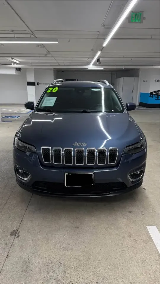 2020 Jeep cherokee - AUTOMOBILE - United States
