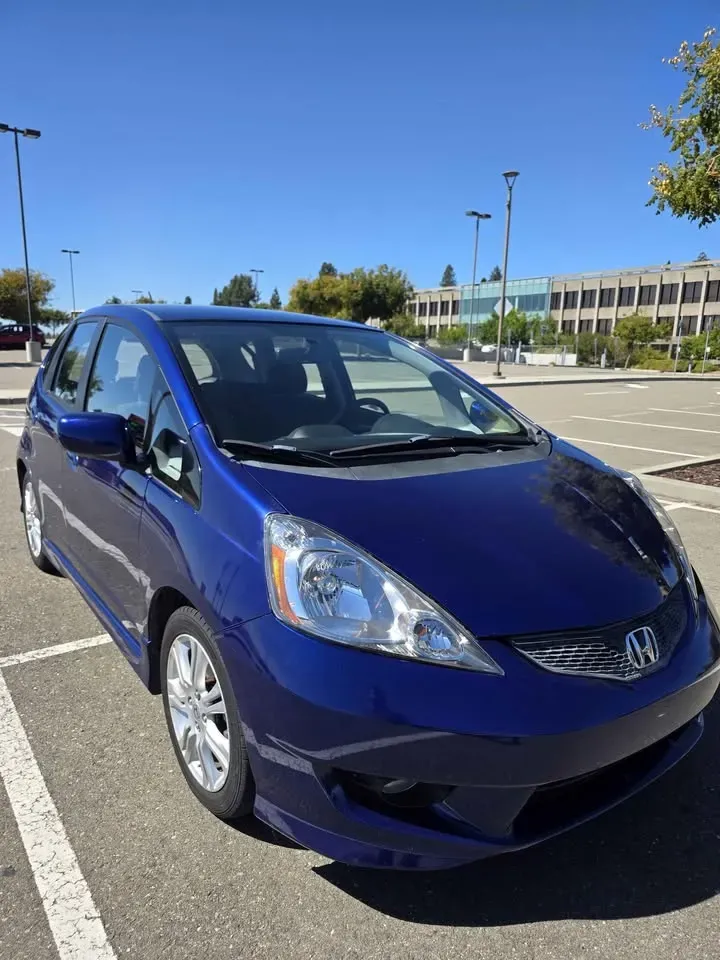 2009 Honda fit - AUTOMOBILE - United States