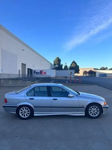 1998 BMW series 3 - AUTOMOBILE - United States - Photo 3