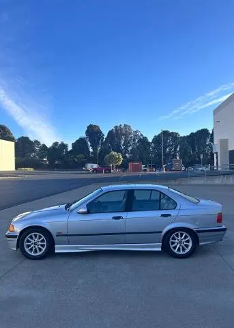 1998 BMW series 3 - AUTOMOBILE - United States
