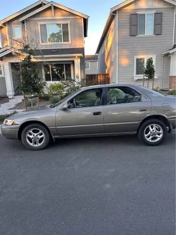 1999 Toyota camry - AUTOMOBILE - United States - Photo 3