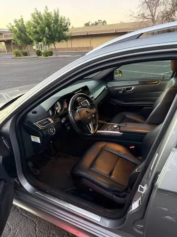2014 Mercedes-Benz e-class - AUTOMOBILE - United States - Photo 3