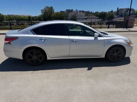 2014 Nissan altima - AUTOMOBILE - United States - Photo 2