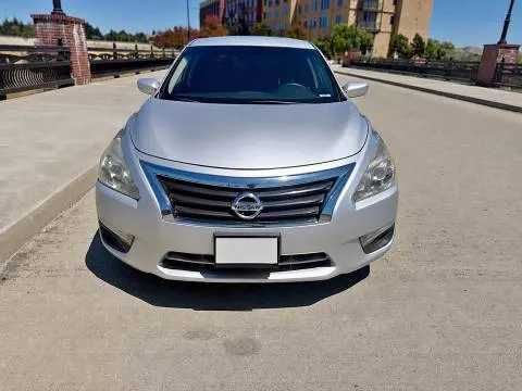 2014 Nissan altima - AUTOMOBILE - United States