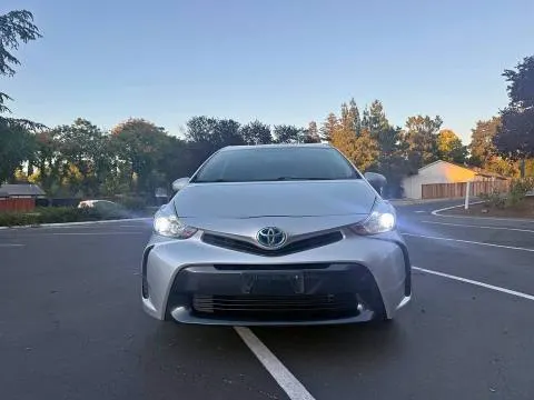 2017 Toyota prius v - AUTOMOBILE - United States - Photo 3