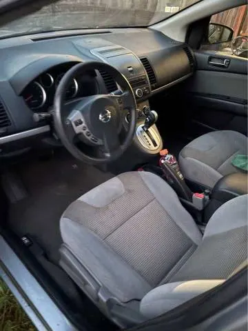 2012 Nissan - AUTOMOBILE - United States - Photo 5