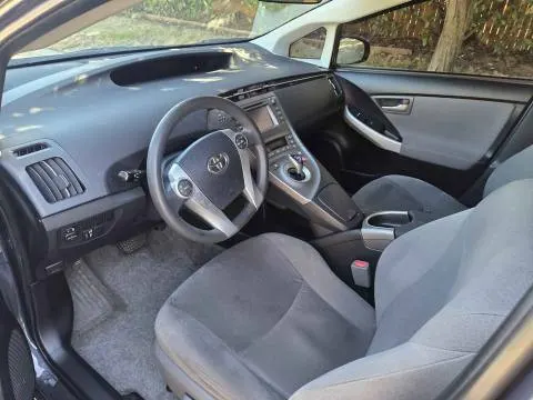 2015 Toyota prius - AUTOMOBILE - United States - Photo 3