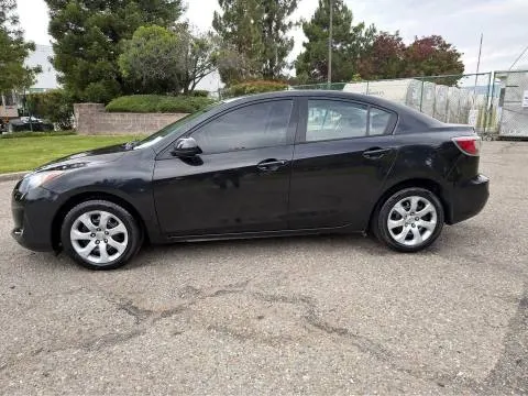 2013 Mazda mazda3 - AUTOMOBILE - United States - Photo 2