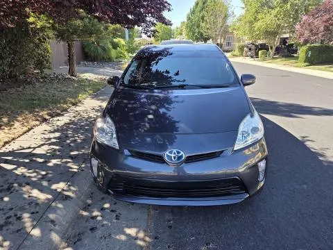 2015 Toyota prius - AUTOMOBILE - United States