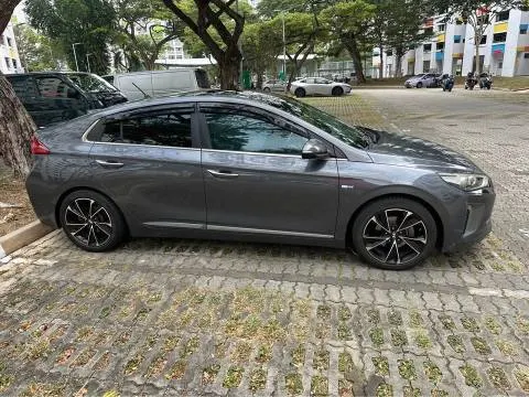 Hyundai Ioniq Hybrid 1.6 Sunroof - AUTOMOBILE - Singapore - Singapore