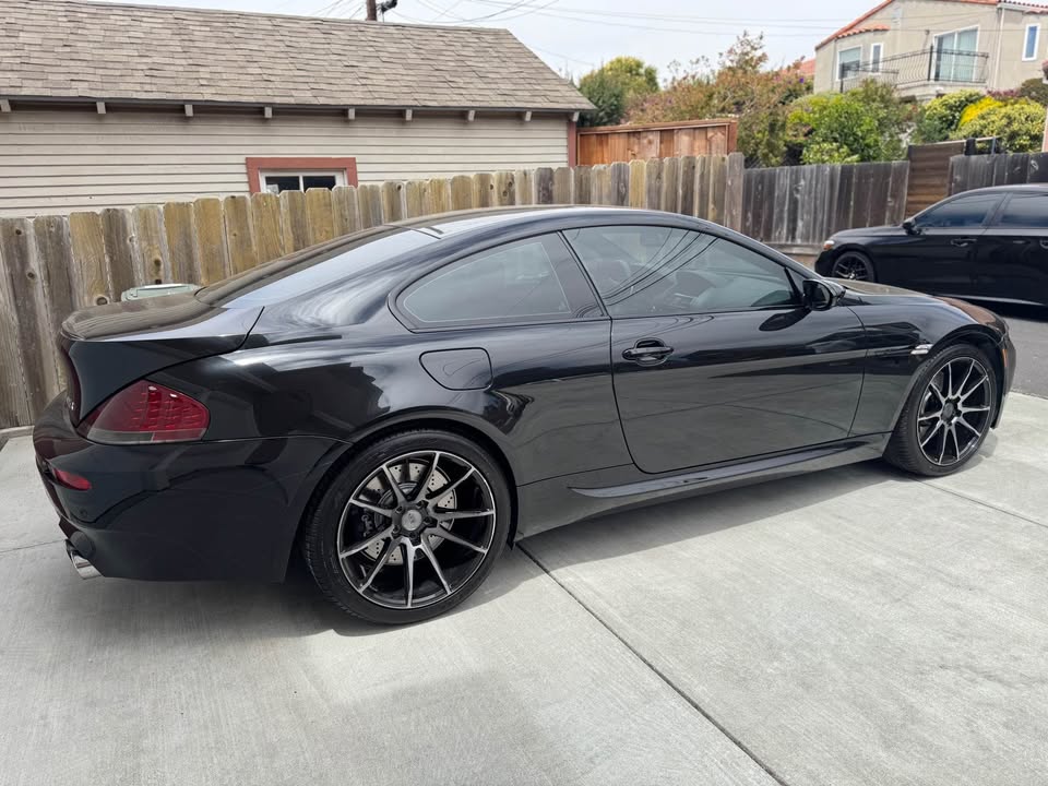 2006 BMW m6 - AUTOMOBILE - United States - Photo 2