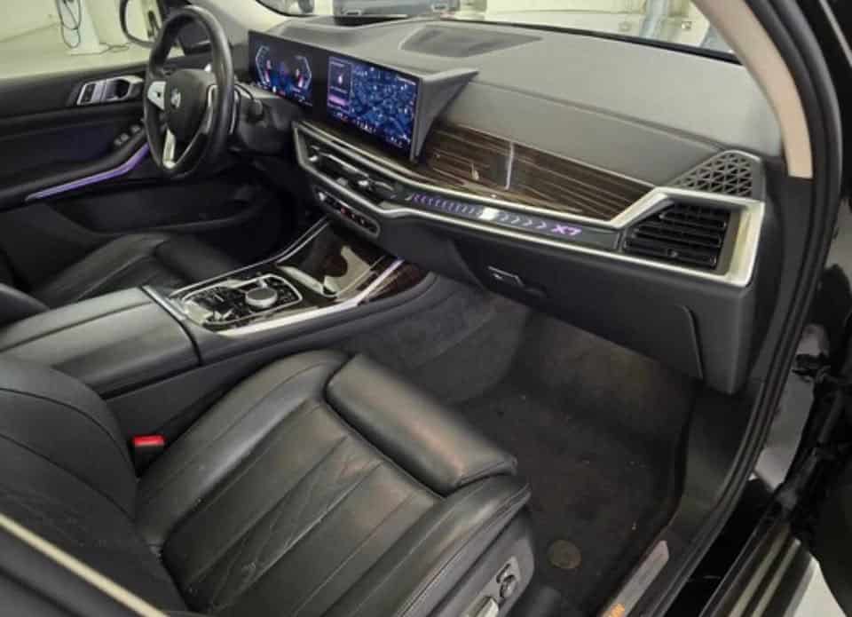 2025 BMW x7 - AUTOMOBILE - United States - Photo 4