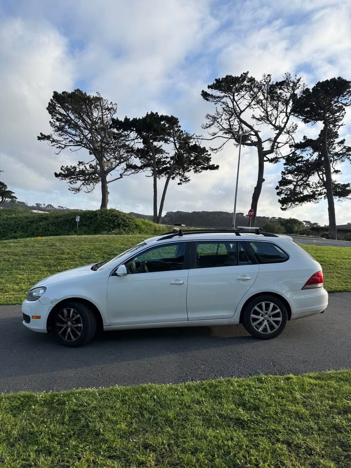 AUTOMOBILE - United States - Photo 2