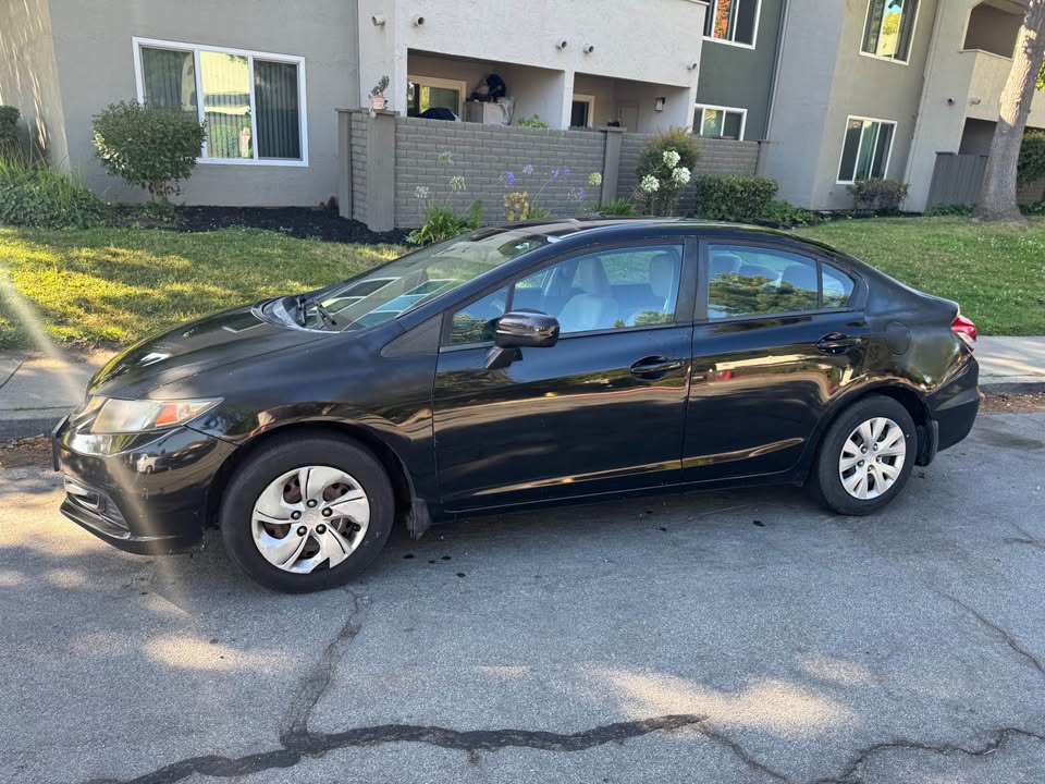 2014 Honda civic - DAMAGED VEHICLES - United States - Photo 2