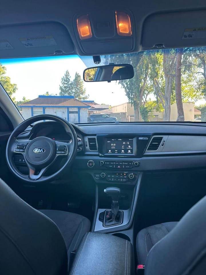 2019 Kia niro - AUTOMOBILE - United States - Photo 2