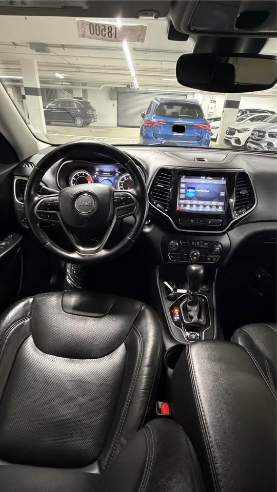 2020 Jeep cherokee - AUTOMOBILE - United States - Photo 2