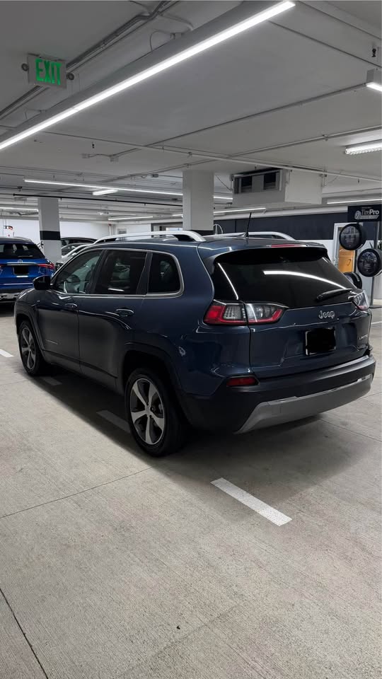 2020 Jeep cherokee - AUTOMOBILE - United States - Photo 3