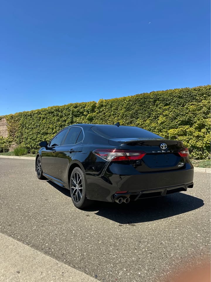 2024 Toyota camry hybrid - AUTOMOBILE - United States - Photo 4
