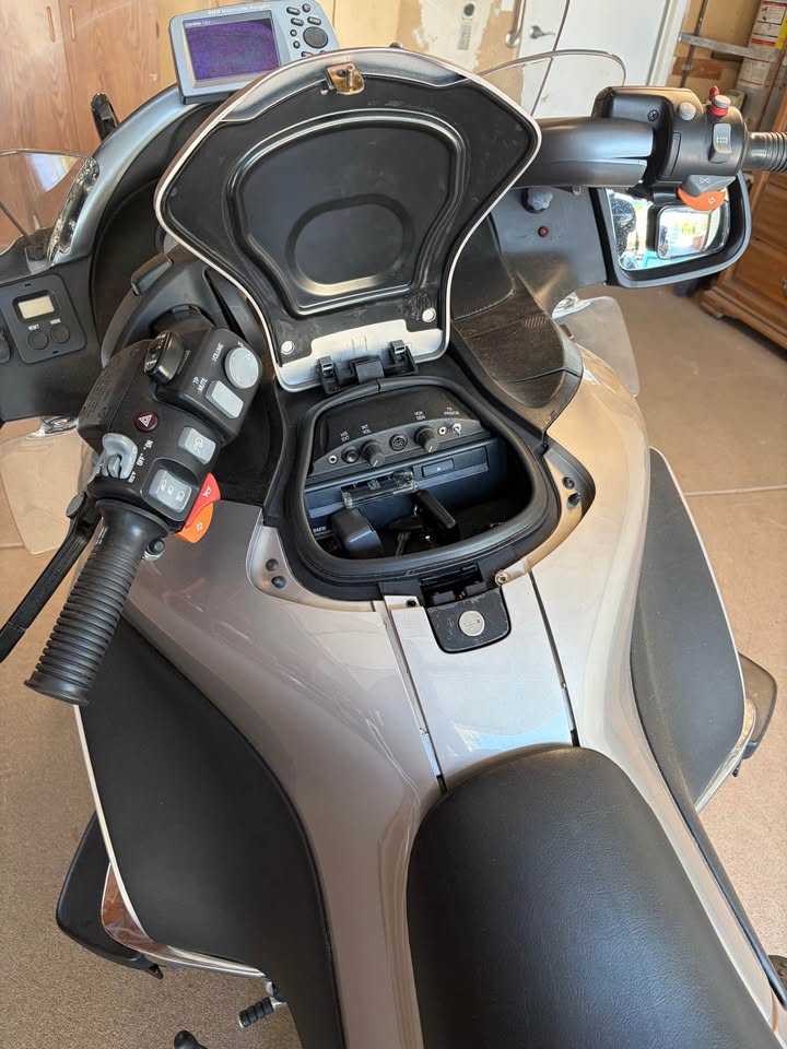 BMW K1200 LT - MOTORCYCLE - United States - Photo 2